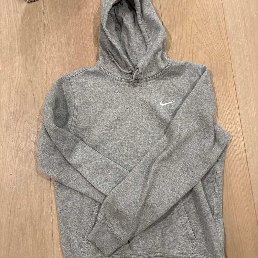 grey nike hoodie